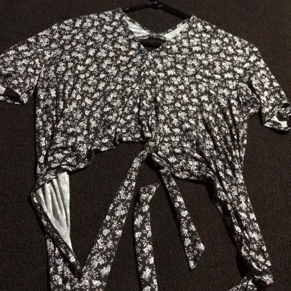 Crop Tie Floral Shirt